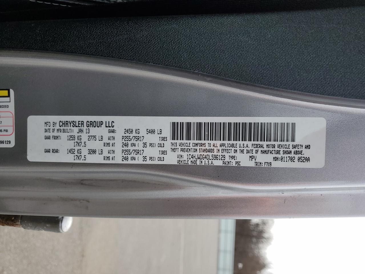 2013 Jeep Wrangler VIN 1C4HJWDG4DL596129 Copart auction photo, minor dent/scratches damage thumbnail 13