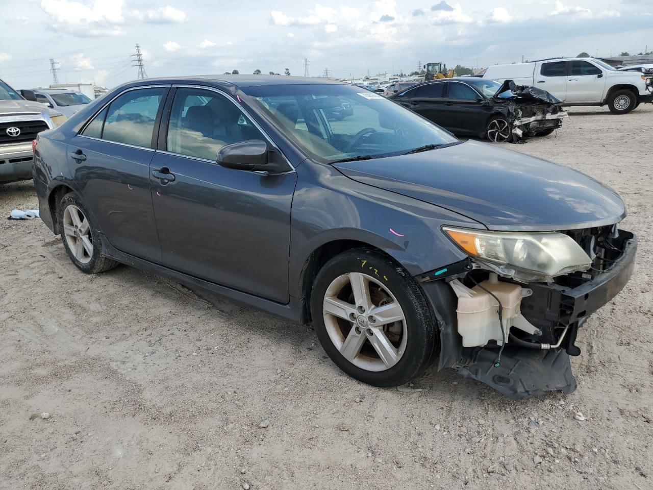 2013 Toyota Camry VIN 4T1BF1FK3DU237002 Copart auction photo, side / front end damage thumbnail 4