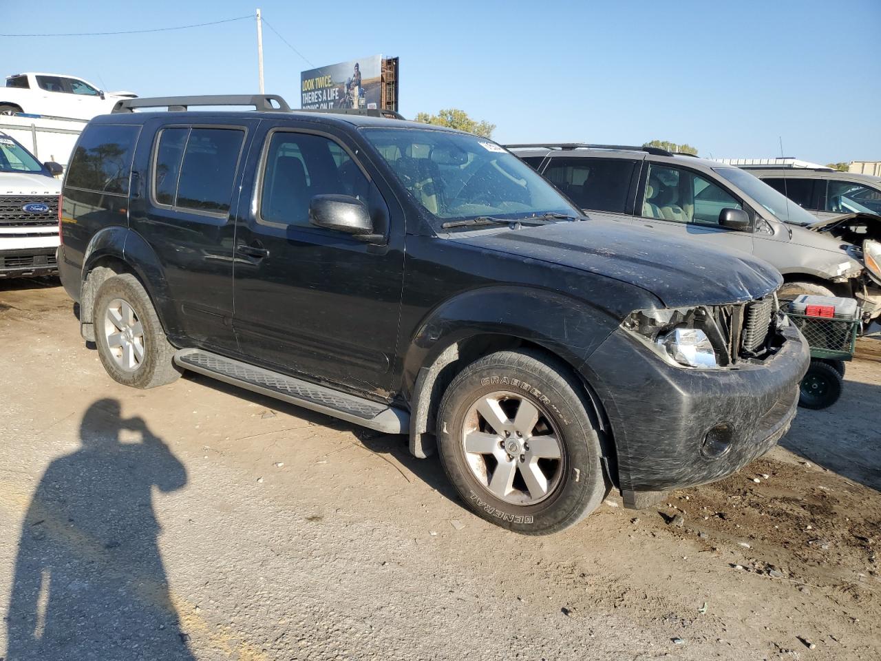 2012 Nissan Pathfinder VIN 5N1AR1NN9CC635785 Copart auction photo, front end / minor dent/scratches damage thumbnail 4