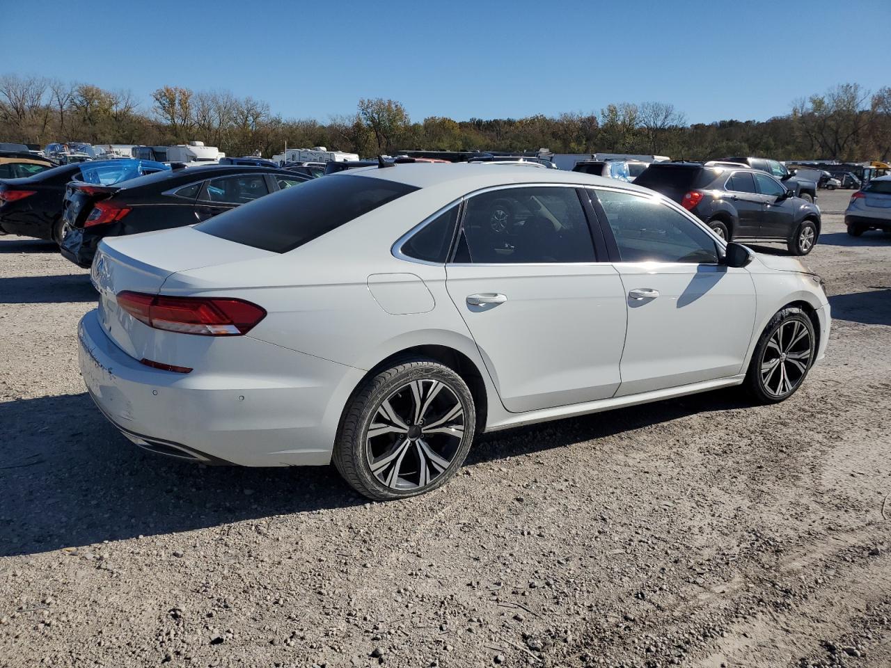 2020 Volkswagen Passat VIN 1VWCA7A30LC014492 Copart auction photo, burn - engine / minor dent/scratches damage thumbnail 3