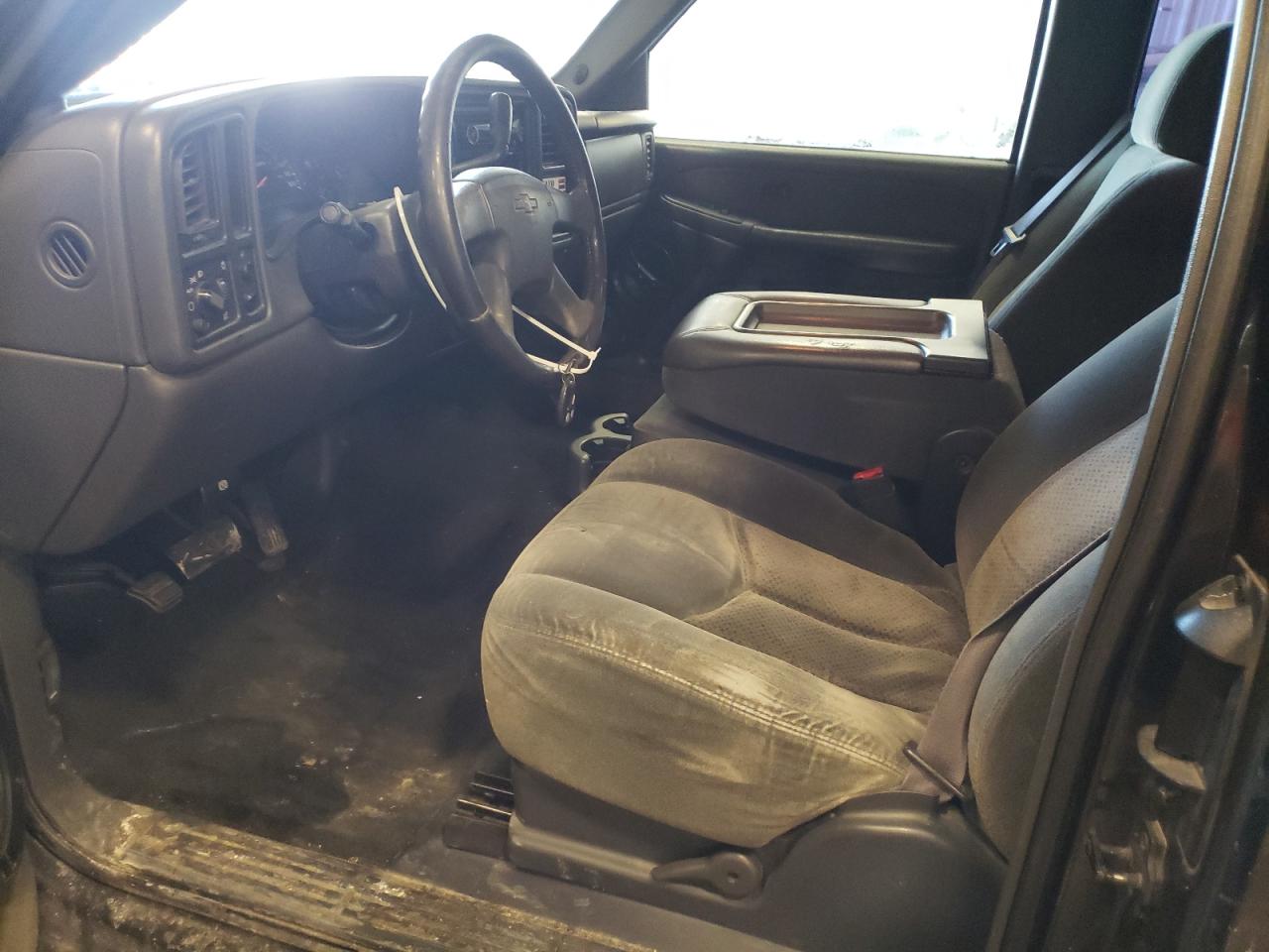 2003 Chevrolet Silverado VIN 1GCEC19V03Z330495 Copart auction photo, all over damage thumbnail 7