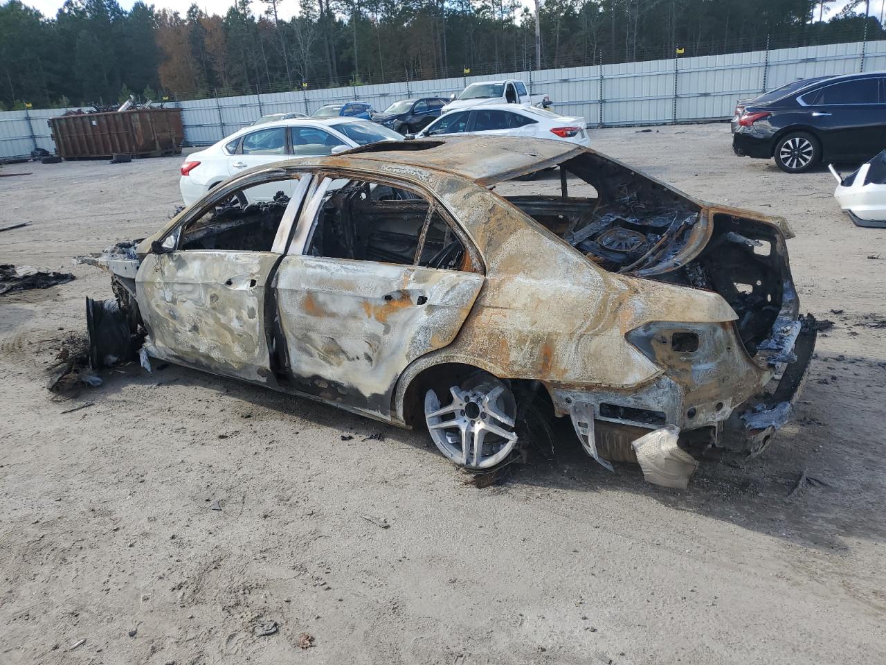 2016 Mercedes-Benz E-klasse VIN WDDHF5KB6GB245175 Copart auction photo, burn damage thumbnail 2