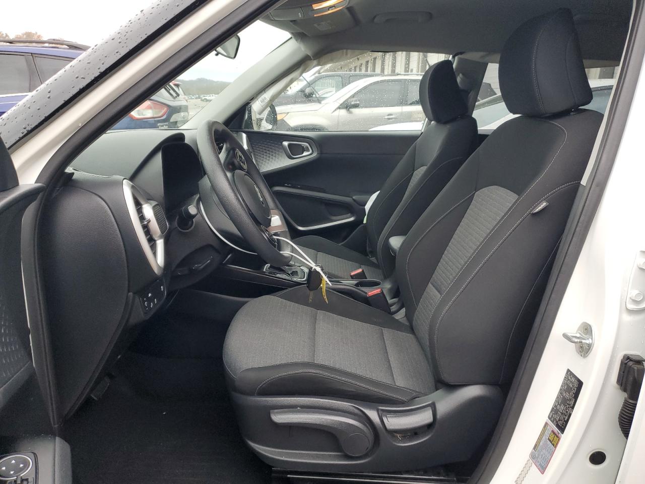 2020 KIA Soul VIN KNDJ23AU0L7018169 Copart auction photo, front end / minor dent/scratches damage thumbnail 7