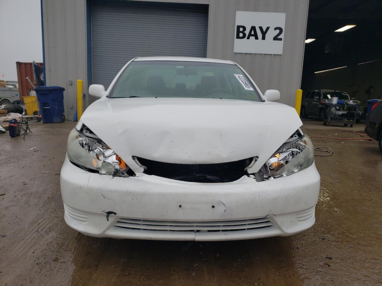 2005 Toyota Camry VIN 4T1BE32K15U600225 Copart auction photo, front end / rear end damage thumbnail 5