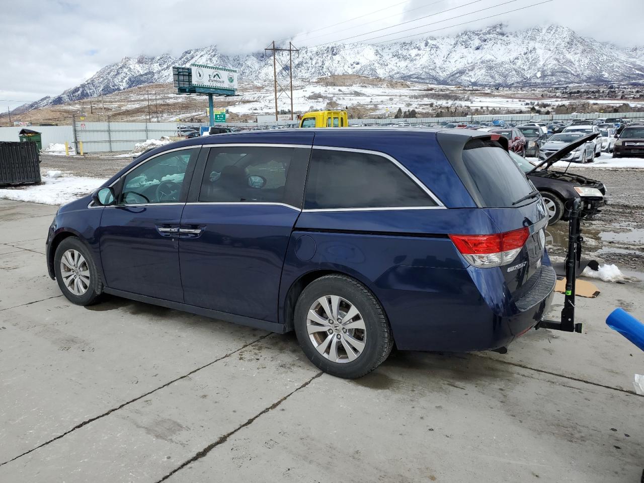 2015 Honda Odyssey VIN 5FNRL5H44FB096535 Copart auction photo, undercarriage / side damage thumbnail 2