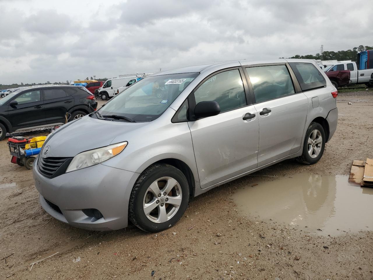 2017 Toyota Sienna VIN 5TDZZ3DC5HS890135 - Copart auction photo