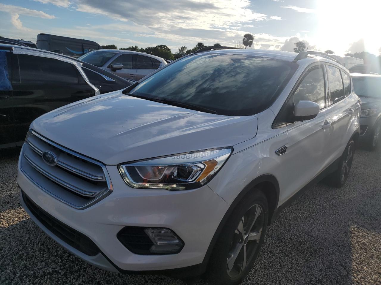 2018 Ford Escape VIN 1FMCU9HD6JUA94520