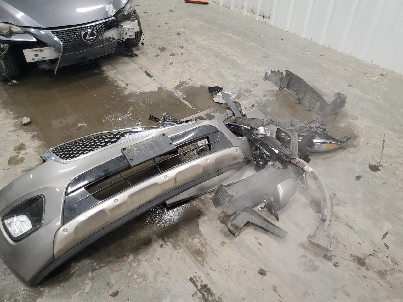 2017 KIA Sorento VIN 5XYPKDA51HG201373 Copart auction photo, front end damage thumbnail 13