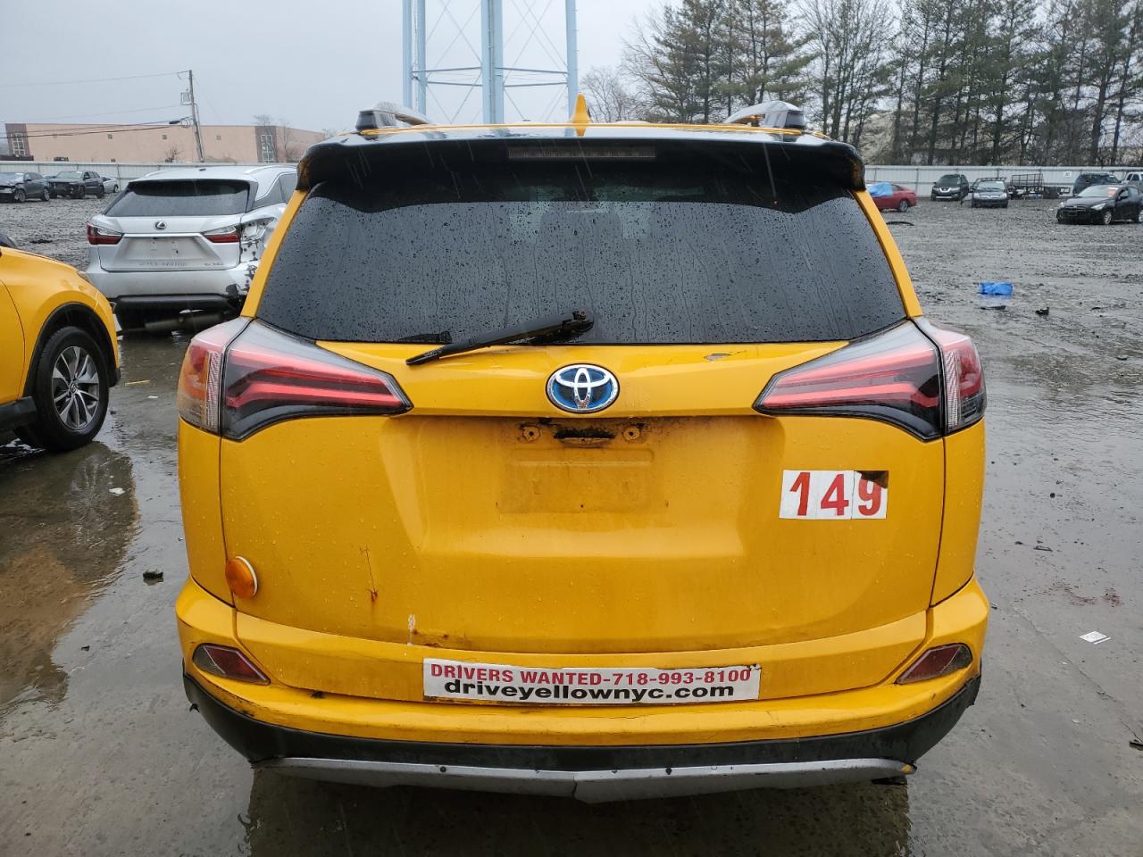 2017 Toyota RAV 4 VIN JTMRJREV9HD075197 Copart auction photo, side / minor dent/scratches damage thumbnail 6