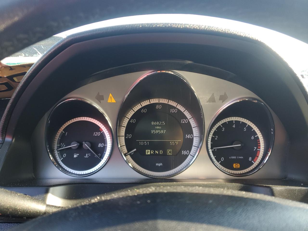 2010 Mercedes-Benz C-klasse VIN WDDGF8BB2AR106642 Copart auction photo, front end damage thumbnail 9