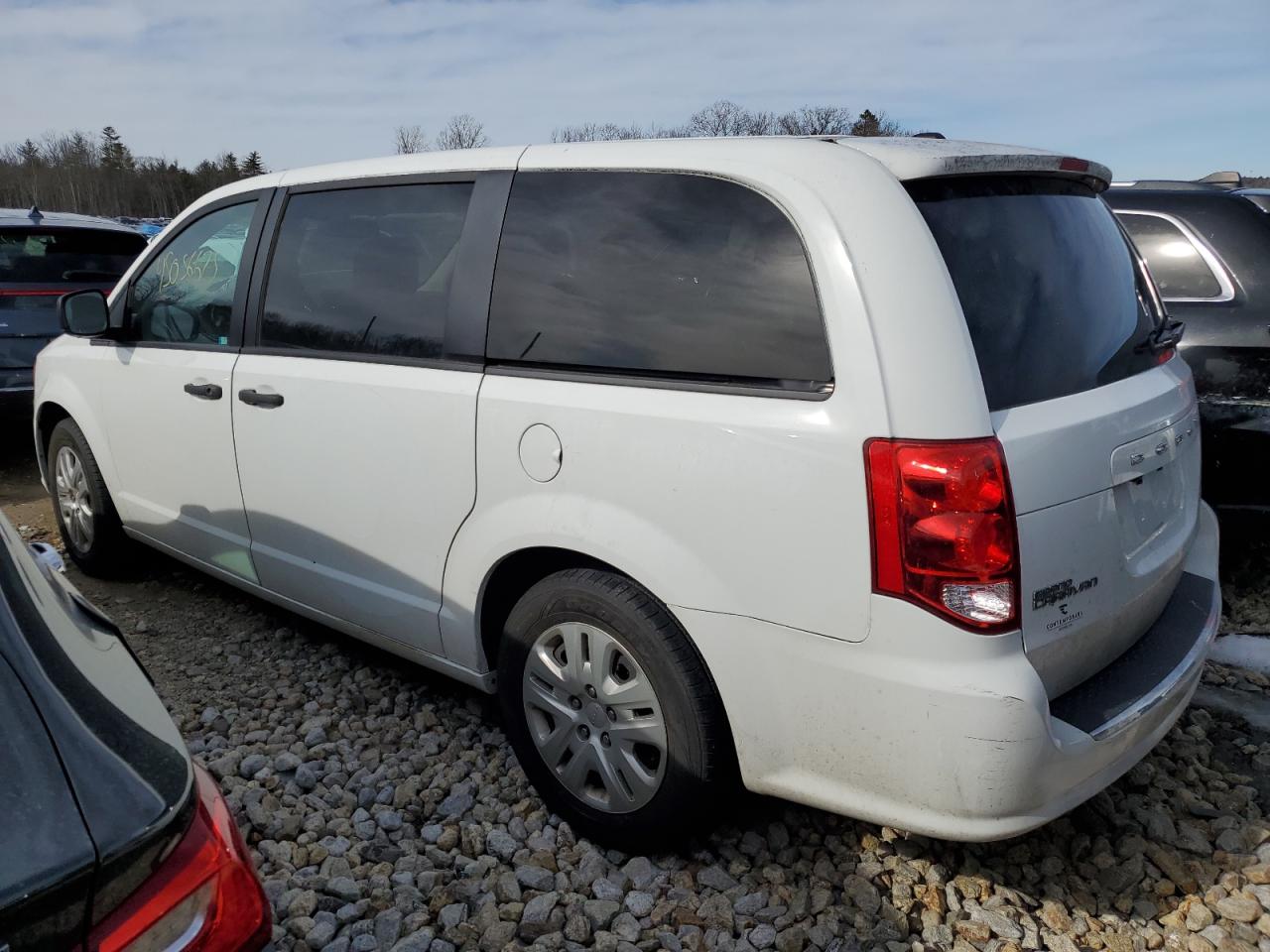 2019 Dodge Caravan VIN 2C4RDGBG3KR649430 Copart auction photo, normal wear damage thumbnail 2