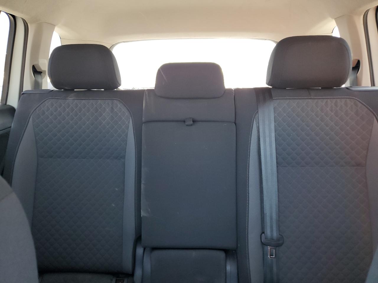 2020 Volkswagen Tiguan VIN 3VV1B7AX8LM055432 Copart auction photo, rear end / minor dent/scratches damage thumbnail 10
