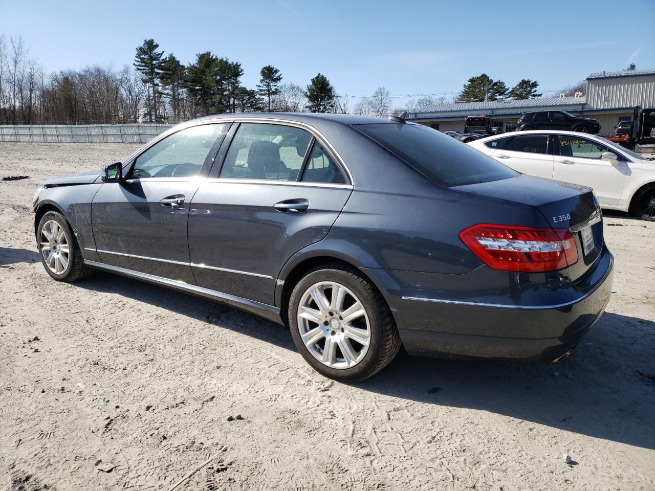 2013 Mercedes-Benz E-klasse VIN WDDHF8JB7DA700393 Copart auction photo, front end / minor dent/scratches damage thumbnail 2
