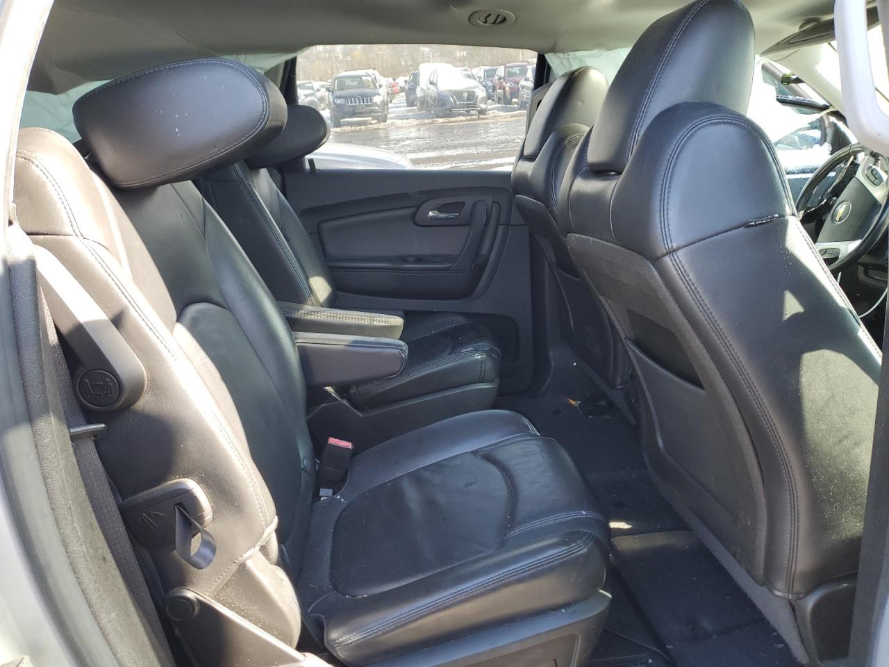 2011 Chevrolet Traverse VIN 1GNKVJED8BJ152804 Copart auction photo, front end / side damage thumbnail 11