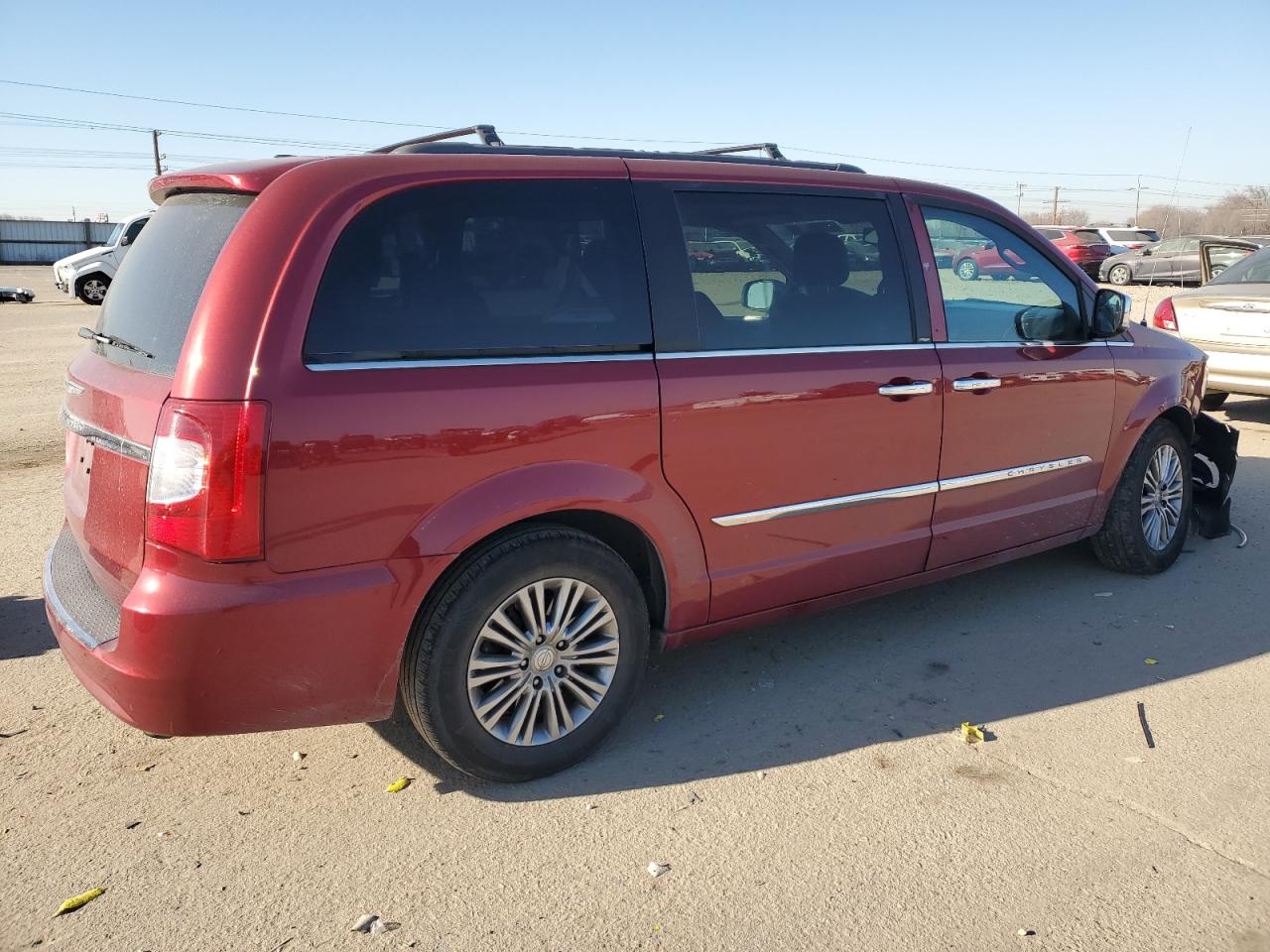2014 Chrysler Town & Country VIN 2C4RC1CG8ER165627 Copart auction photo, front end damage thumbnail 3