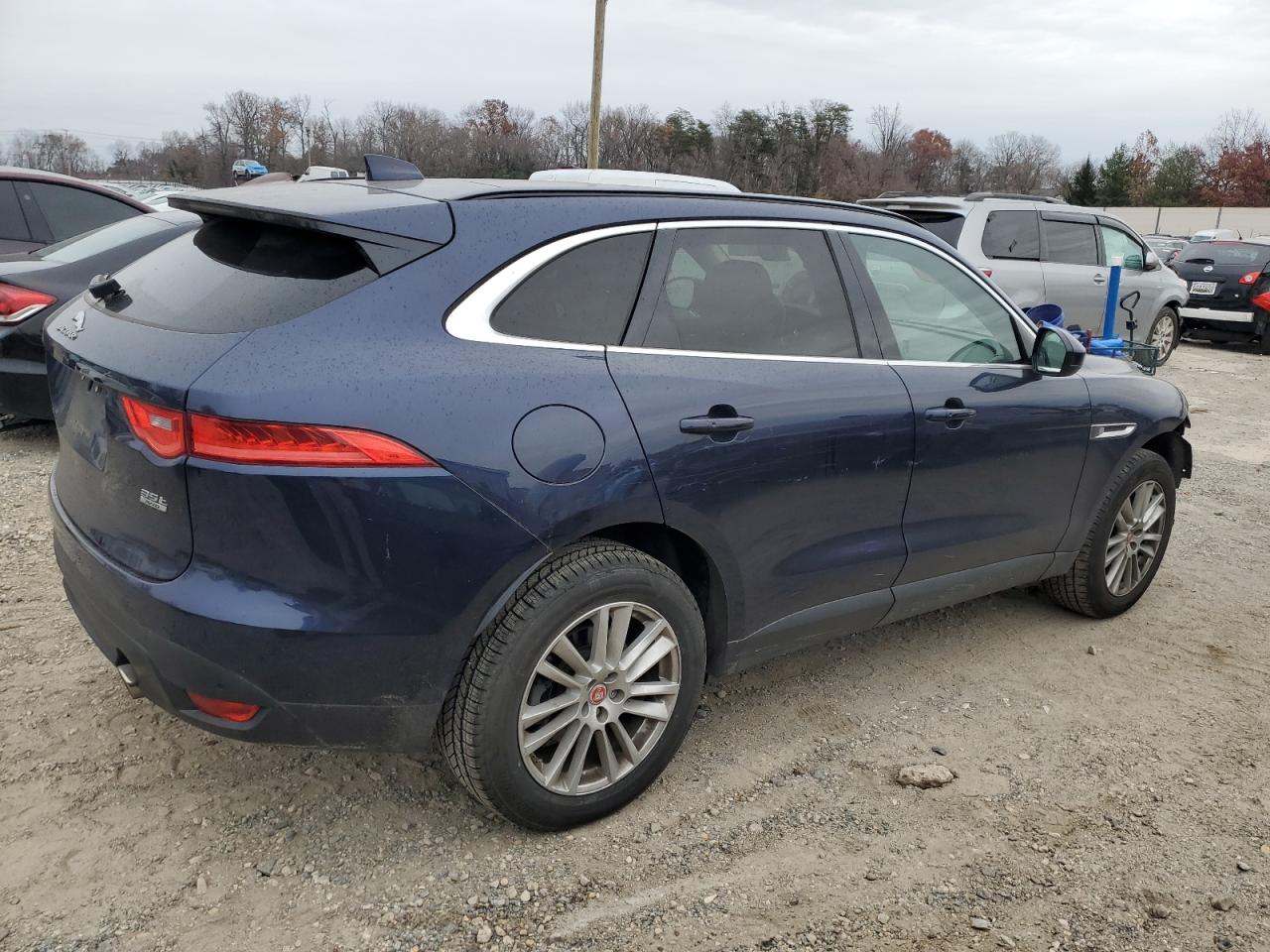 2017 Jaguar F-Pace VIN SADCK2BV6HA073458 Copart auction photo, all over damage thumbnail 3