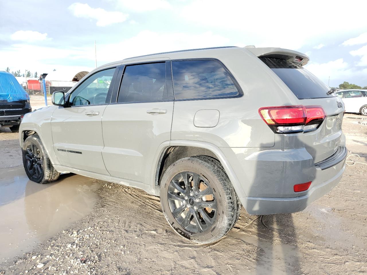 2021 Jeep Grand Cherokee VIN 1C4RJEAG5MC860624 Copart auction photo, top/roof / minor dent/scratches damage thumbnail 2