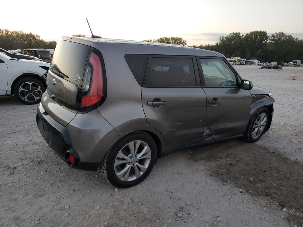 2016 KIA Soul VIN KNDJP3A51G7321445 Copart auction photo, all over / undercarriage damage thumbnail 3