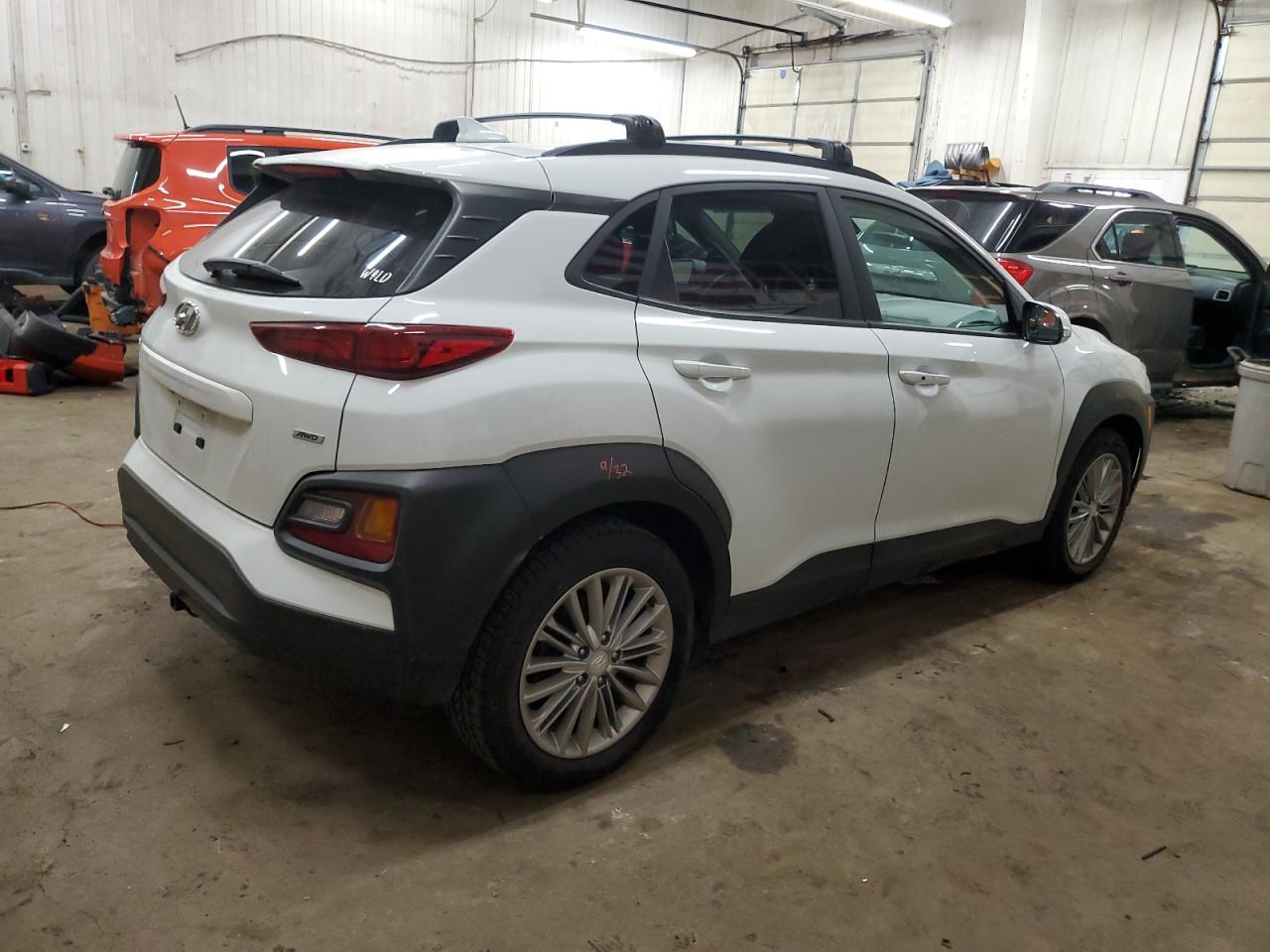 2020 Hyundai Kona VIN KM8K6CAA3LU478518 Copart auction photo, side / front end damage thumbnail 3