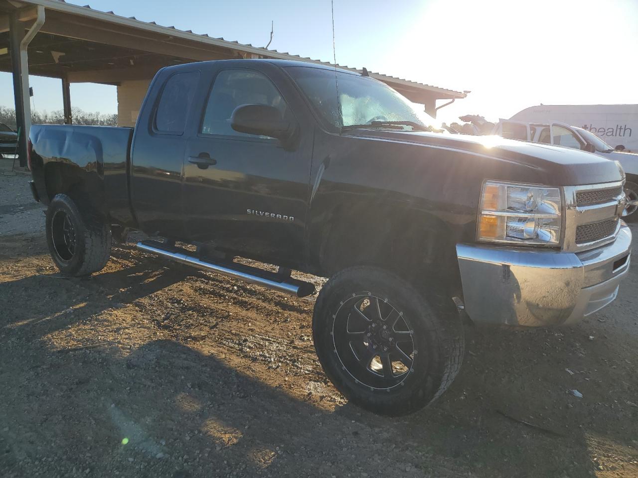 2013 Chevrolet Silverado VIN 1GCRKSE77DZ141443 Copart auction photo, all over damage thumbnail 4