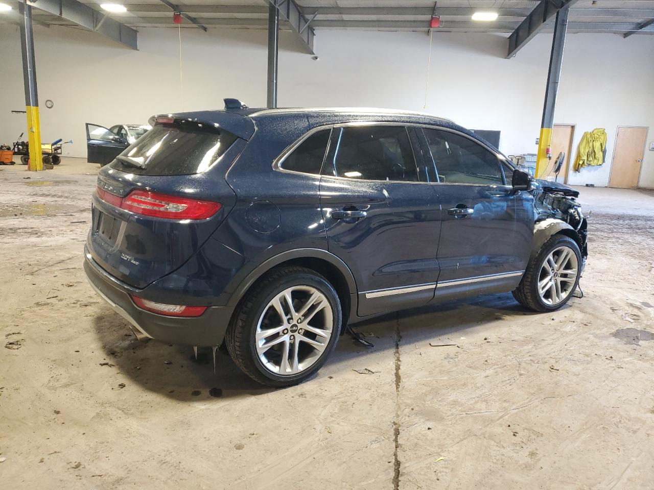 2018 Lincoln MKC VIN 5LMCJ3D98JUL20206 Copart auction photo, front end damage thumbnail 3
