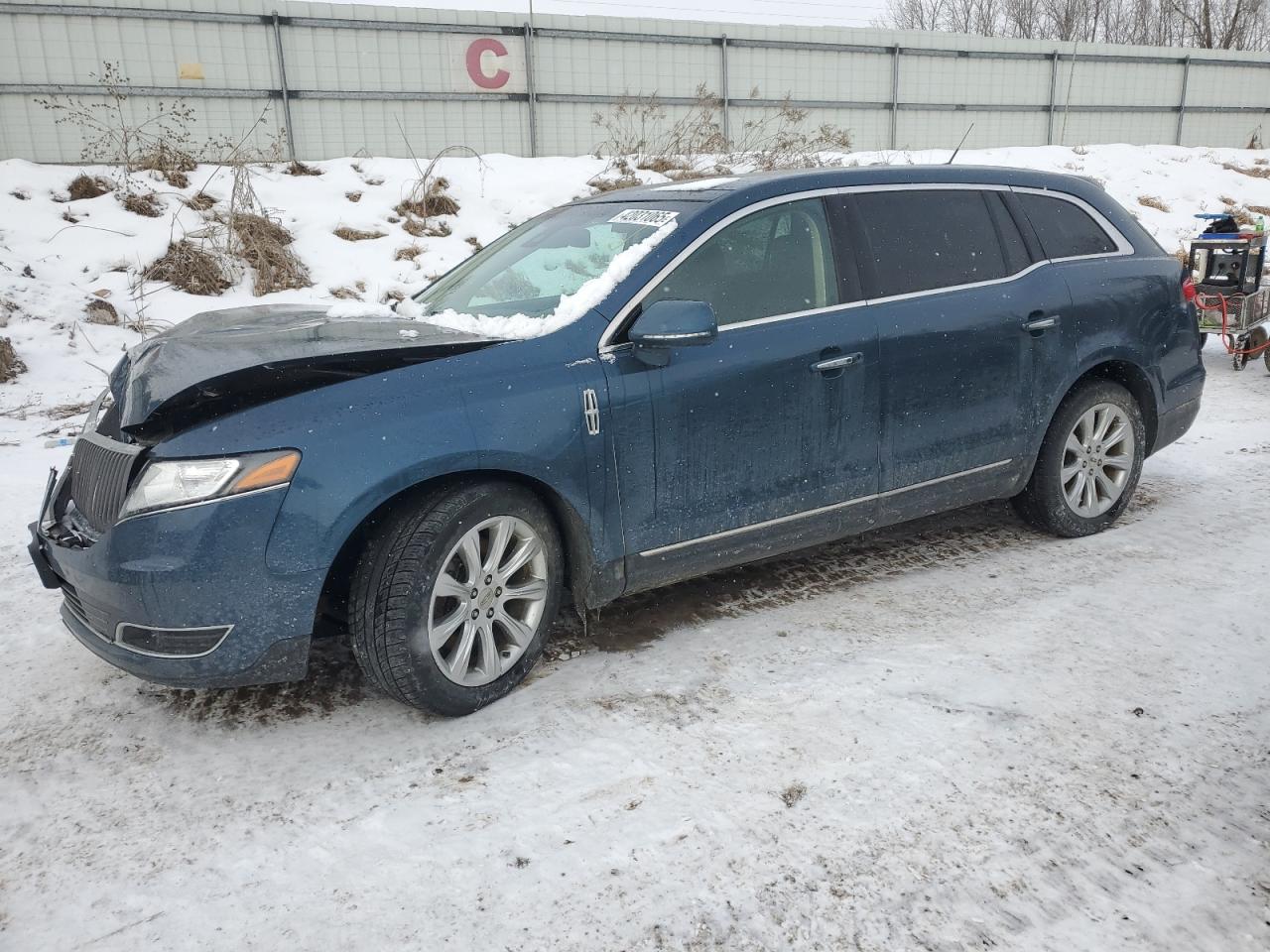 2016 Lincoln MKT VIN 2LMHJ5AT0GBL01382 - Copart auction photo
