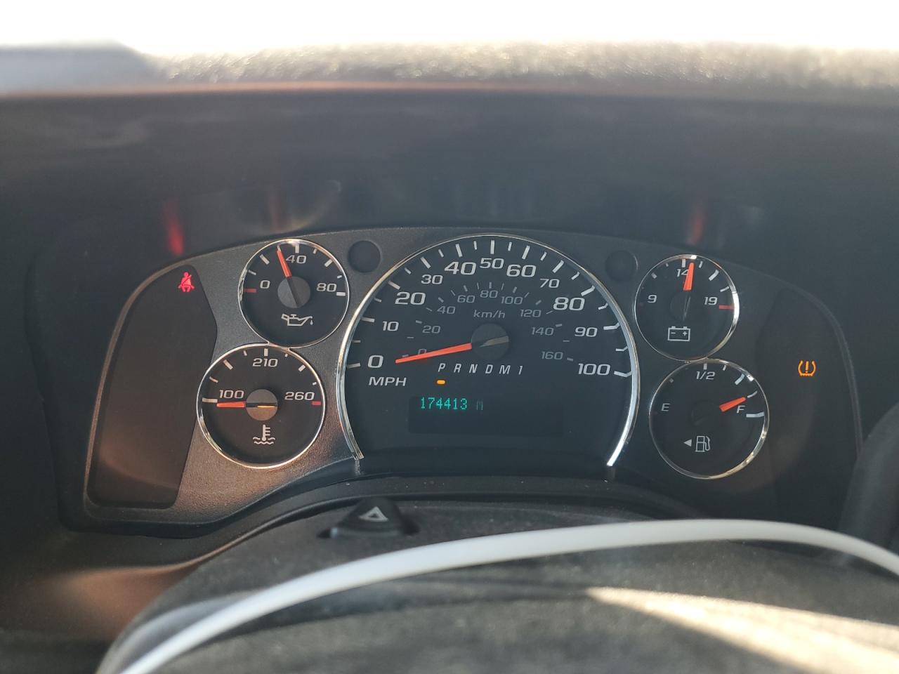 2013 Chevrolet Express VIN 1GCWGFCA6D1902732 Copart auction photo, minor dent/scratches damage thumbnail 9