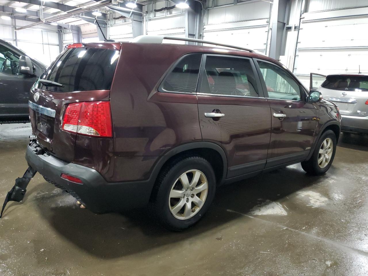 2013 KIA Sorento VIN 5XYKTCA63DG370587 Copart auction photo, rear end damage thumbnail 3