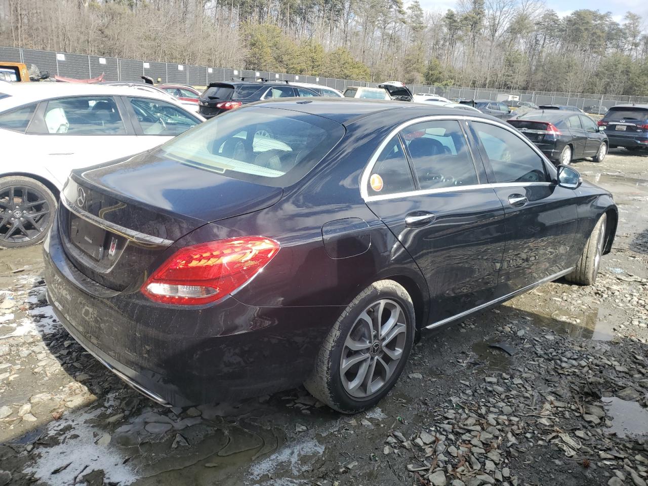 2016 Mercedes-Benz C-klasse VIN 55SWF4JB2GU155580 Copart auction photo, side damage thumbnail 3