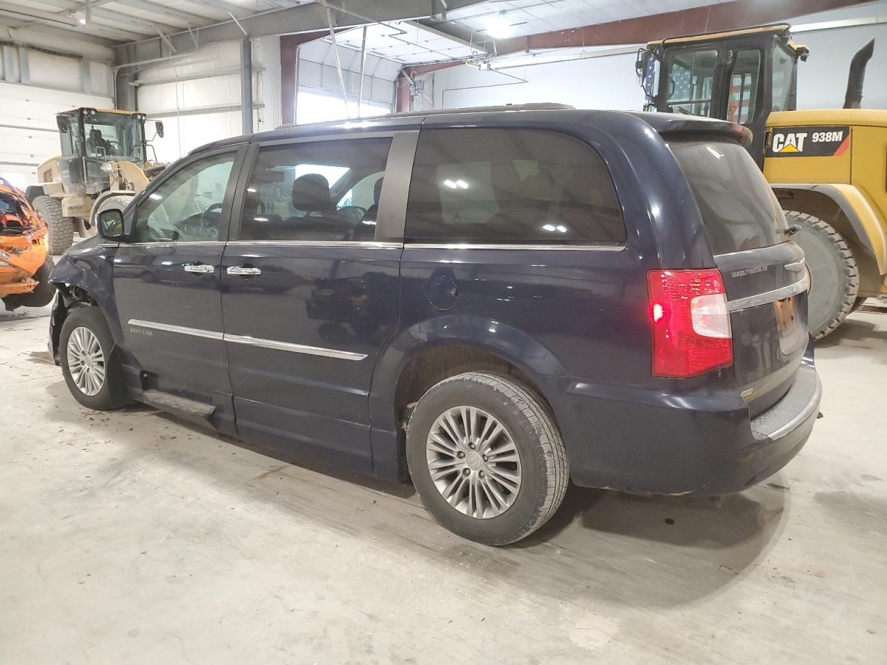 2013 Chrysler Town & Country VIN 2C4RC1CG2DR608465 Copart auction photo, front end damage thumbnail 2