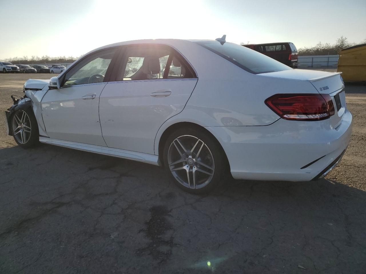 2016 Mercedes-Benz E-klasse VIN WDDHF5KB5GB243367 Copart auction photo, front end damage thumbnail 2
