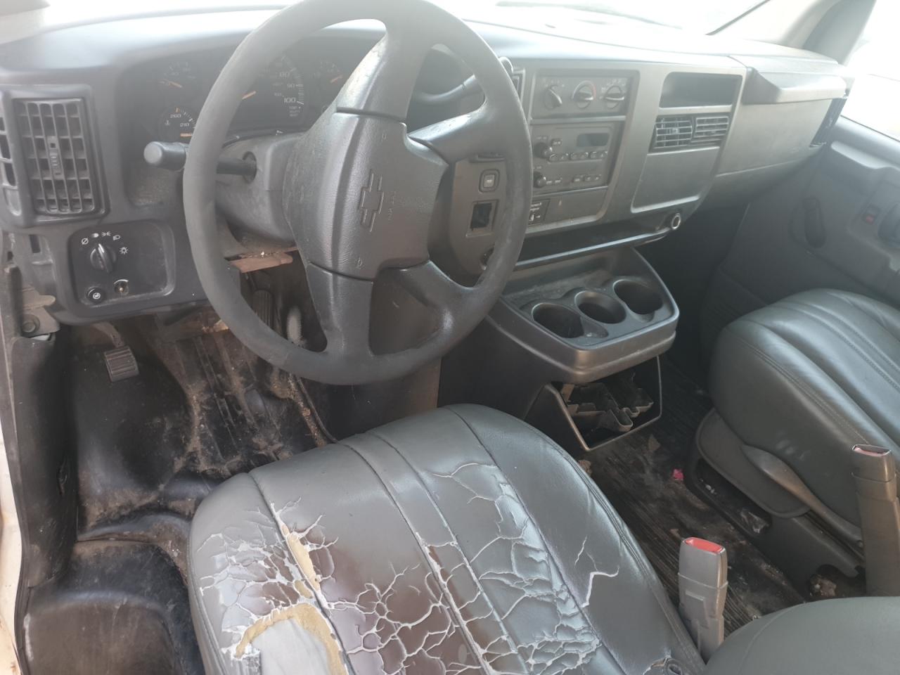 2003 Chevrolet Express VIN 1GBJG31U731147499 Copart auction photo, side damage thumbnail 8
