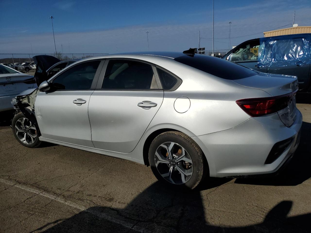2021 KIA Forte VIN 3KPF24AD9ME290720 Copart auction photo, front end damage thumbnail 2