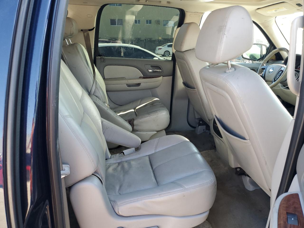 2008 Chevrolet Suburban VIN 1GNFK16Y48R146861 Copart auction photo, front end / undercarriage damage thumbnail 11