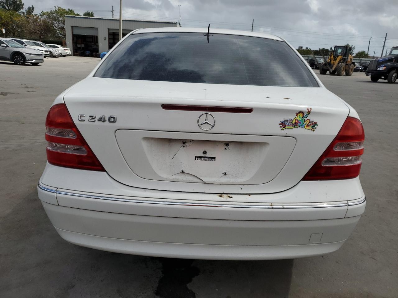 2002 Mercedes-Benz C-klasse VIN WDBRF61J32F158542 Copart auction photo, front end damage thumbnail 6