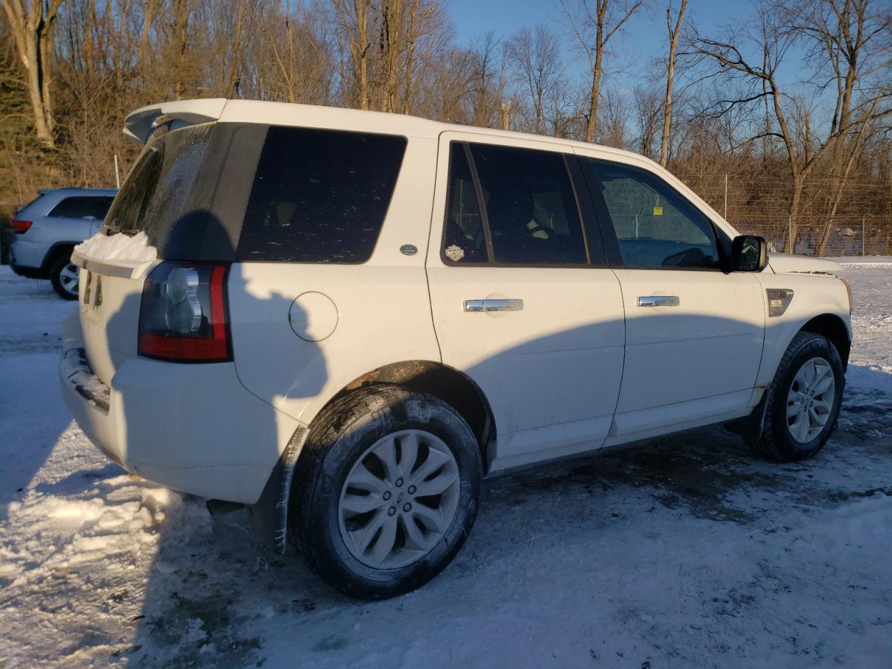 2011 Land Rover LR2 VIN SALFR2BNXBH274551 Copart auction photo, front end damage thumbnail 3