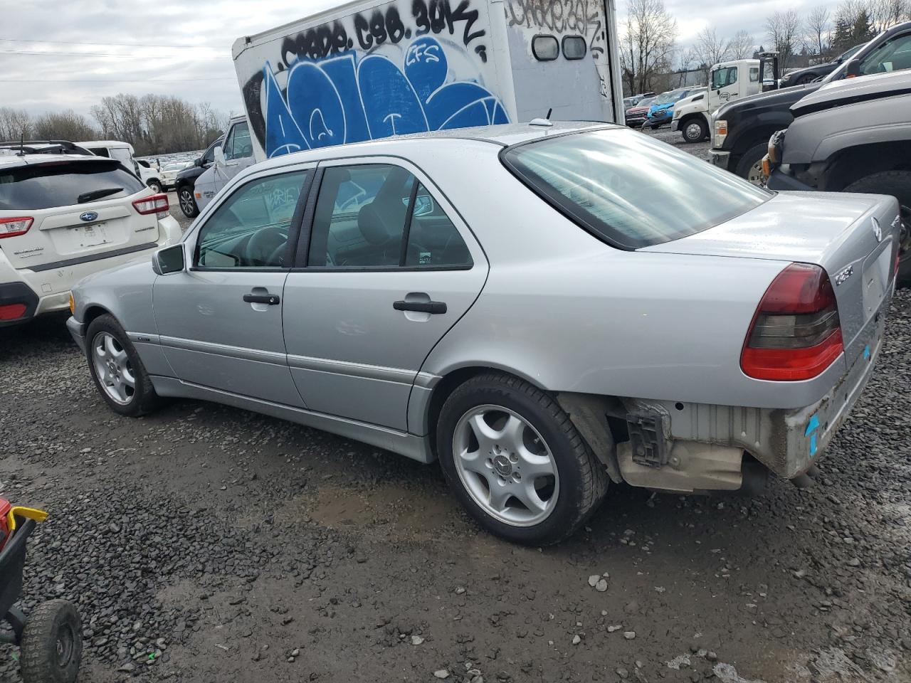2000 Mercedes-Benz C-klasse VIN WDBHA24G4YA844257 Copart auction photo, rear end damage thumbnail 2