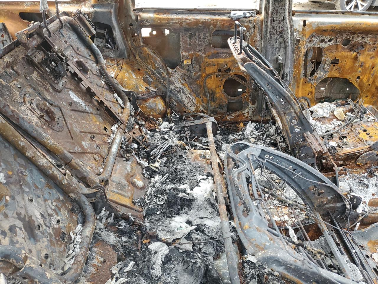 2008 Jeep Grand Cherokee VIN 1J8GS48KX8C194786 Copart auction photo, burn damage thumbnail 11