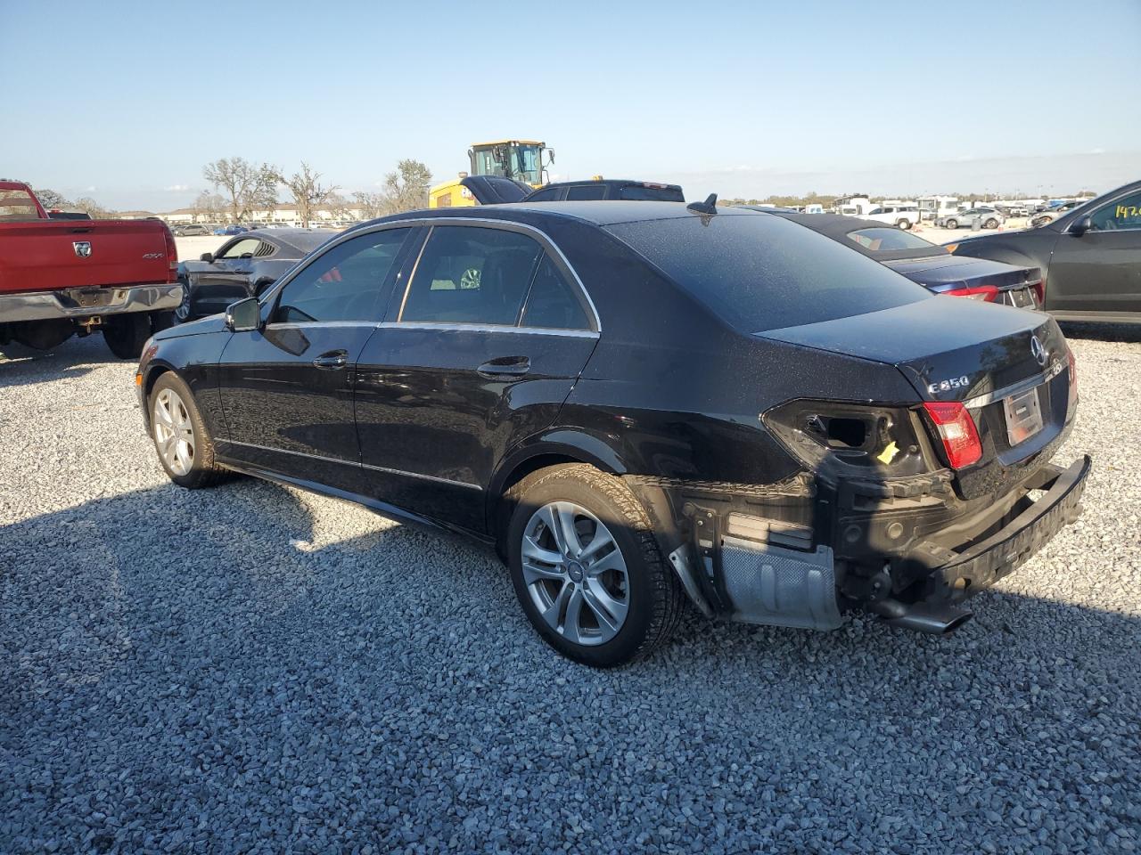 2011 Mercedes-Benz E-klasse VIN WDDHF5GB3BA387426 Copart auction photo, rear end damage thumbnail 2