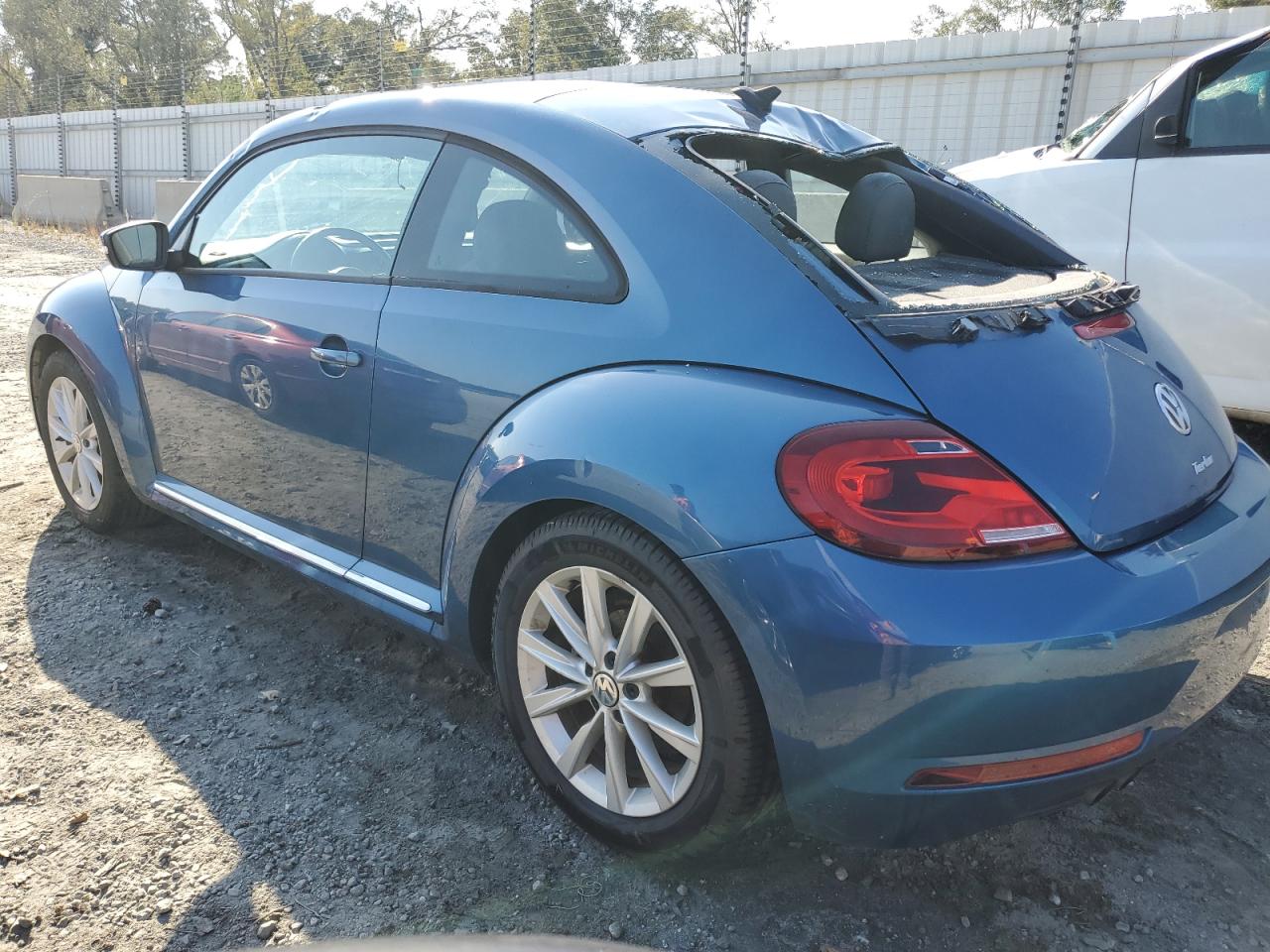 2018 Volkswagen Beetle VIN 3VWFD7AT4JM700857 Copart auction photo, top/roof / side damage thumbnail 2