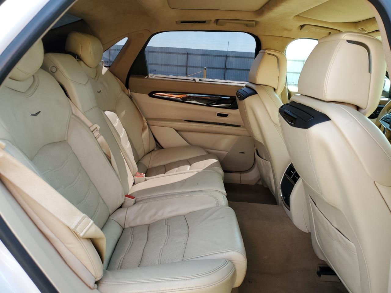 2017 Cadillac CT6 VIN 1G6KN5R60HU124243 Copart auction photo, front end damage thumbnail 10