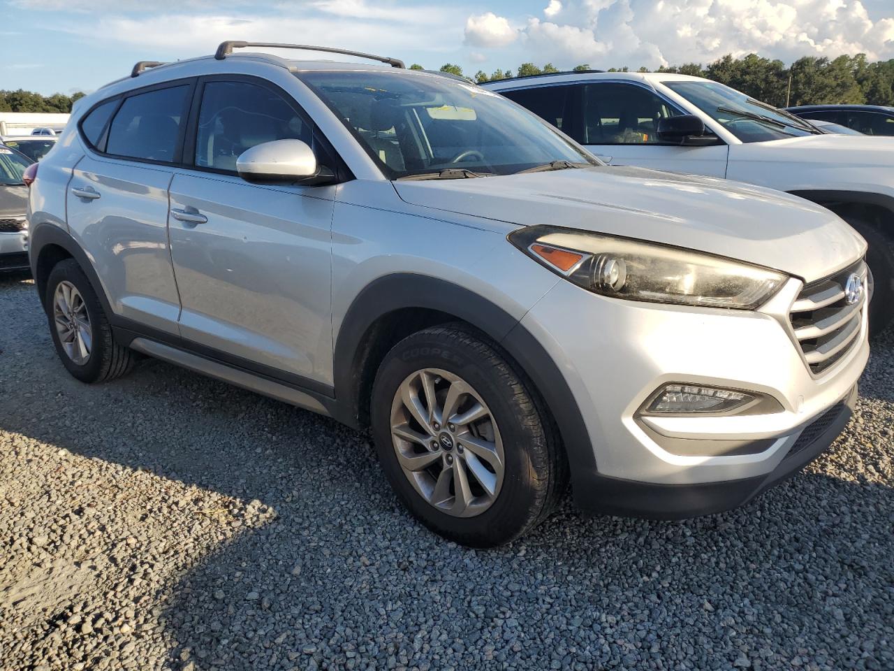 2017 Hyundai Tucson VIN KM8J33A40HU312026 Copart auction photo, water/flood damage thumbnail 4