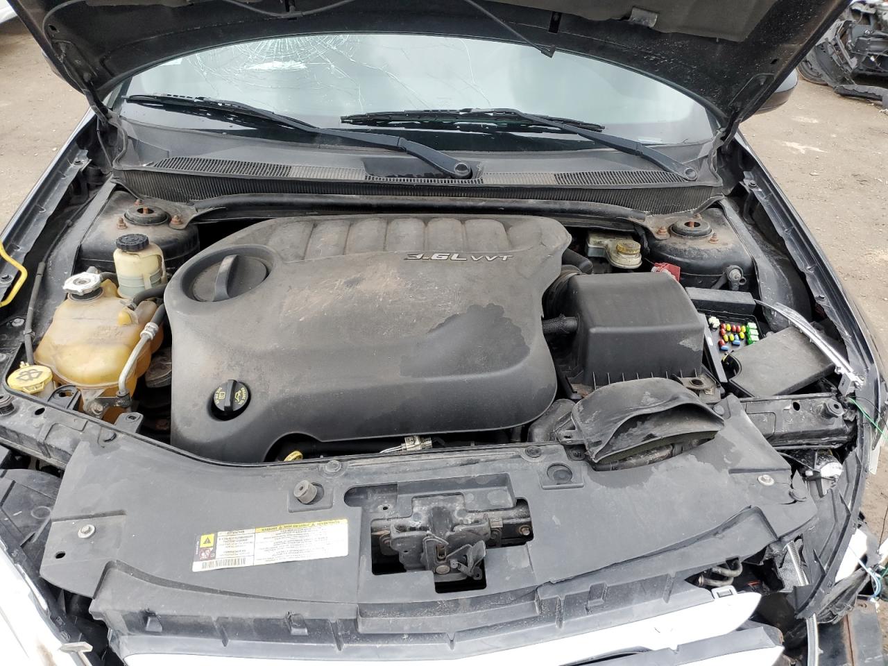 2013 Chrysler 200 VIN 1C3CCBBG7DN608198 Copart auction photo, front end / minor dent/scratches damage thumbnail 11