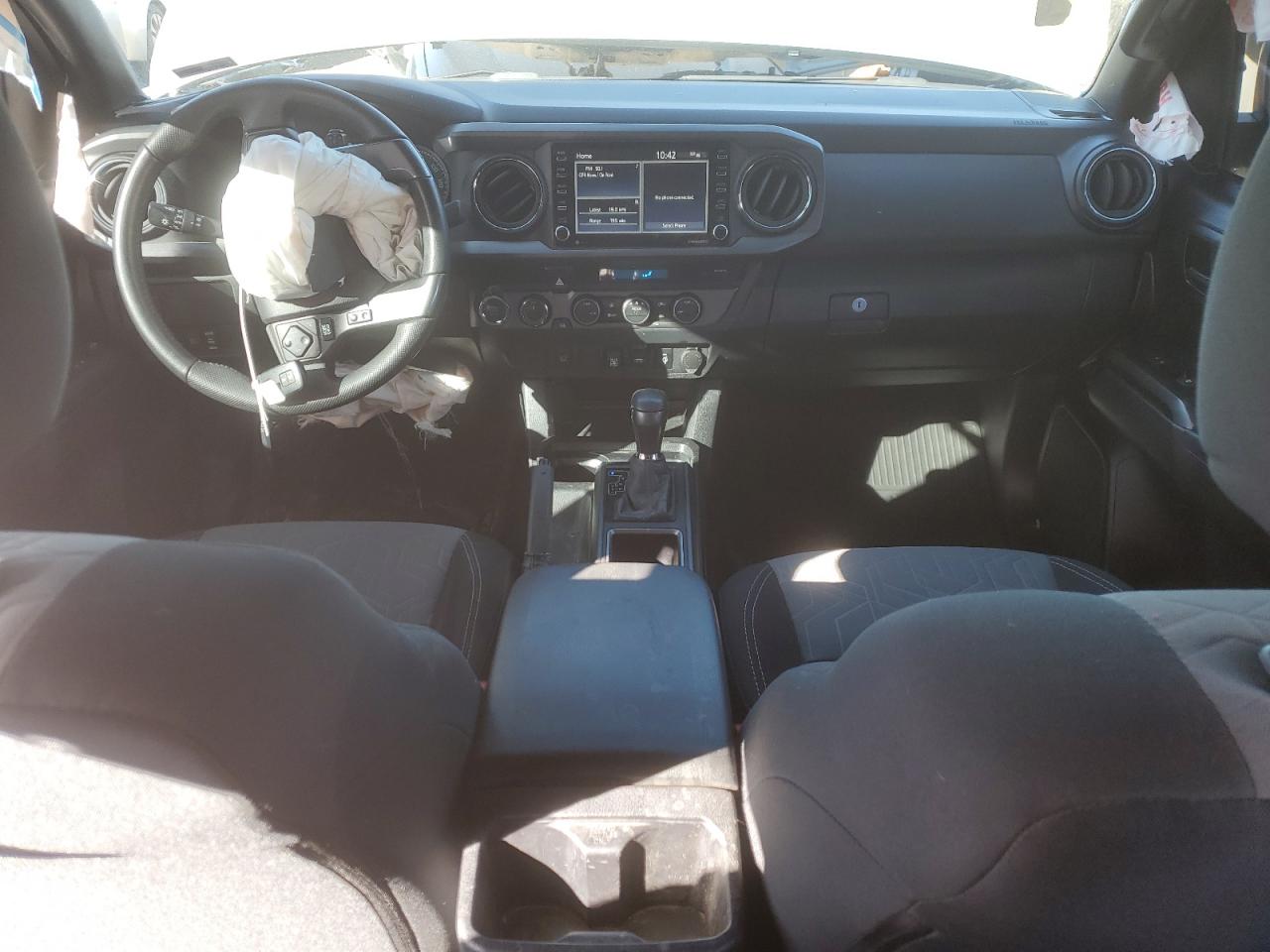 2021 Toyota Tacoma VIN 5TFCZ5AN8MX280953 Copart auction photo, front end damage thumbnail 8