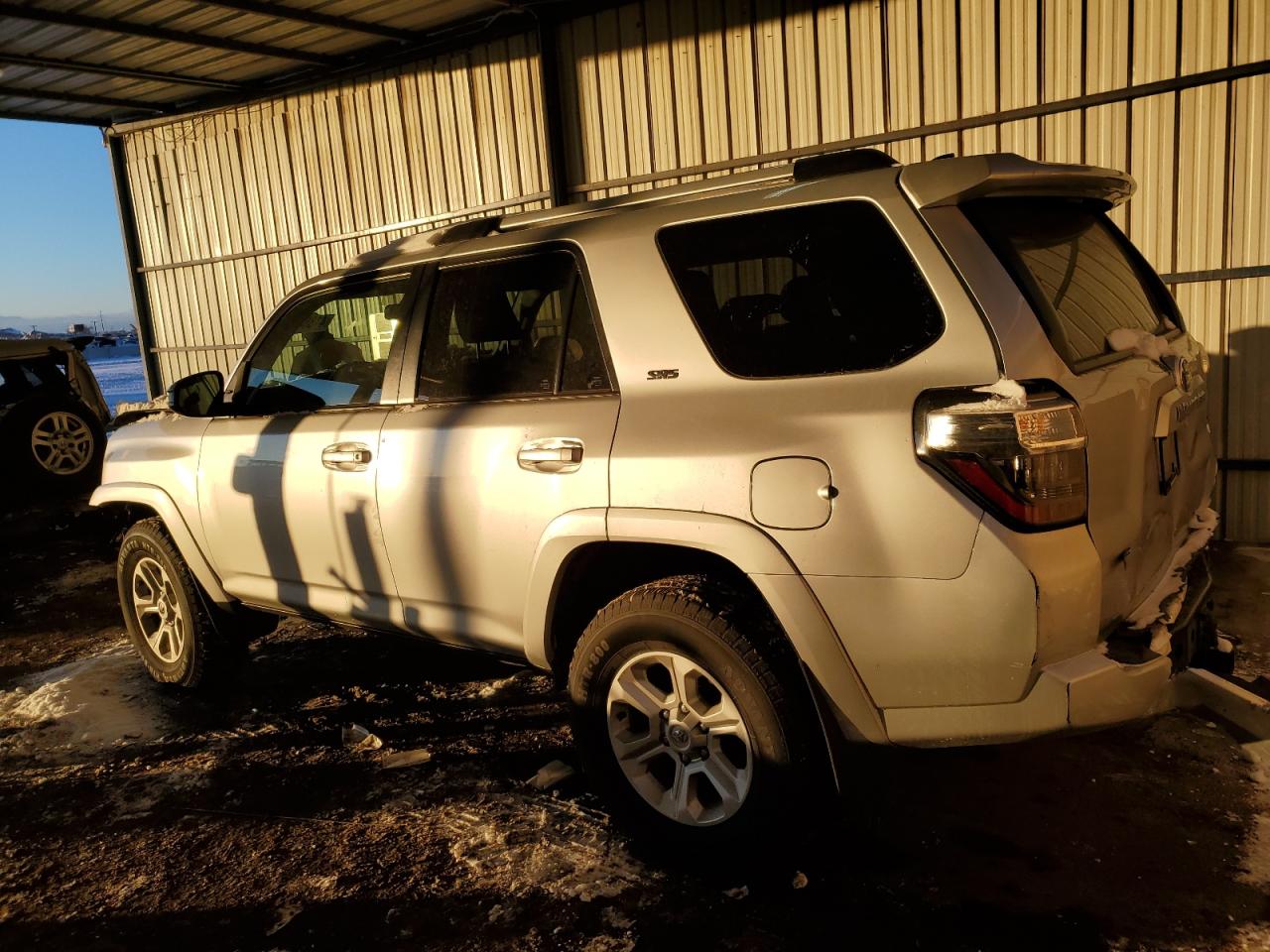 2022 Toyota 4Runner VIN JTEMU5JR3N6064002 Copart auction photo, front end / rear end damage thumbnail 2