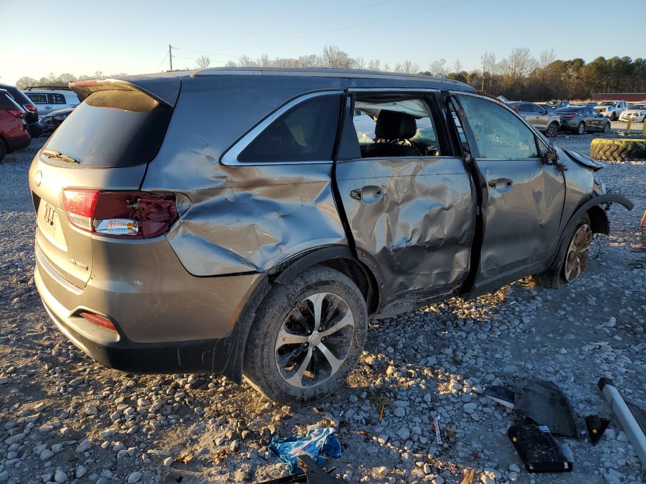 2016 KIA Sorento VIN 5XYPH4A17GG022071 Copart auction photo, all over damage thumbnail 3