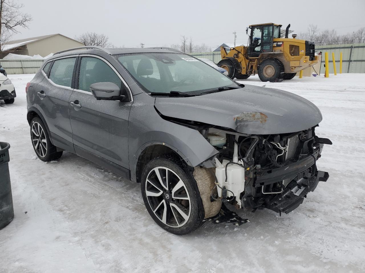 2017 Nissan Rogue VIN JN1BJ1CR1HW123890 Copart auction photo, front end damage thumbnail 4