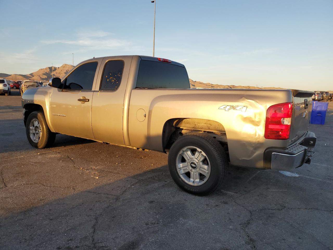 2013 Chevrolet Silverado VIN 1GCRKSEA6DZ268292 Copart auction photo, front end / rear end damage thumbnail 2