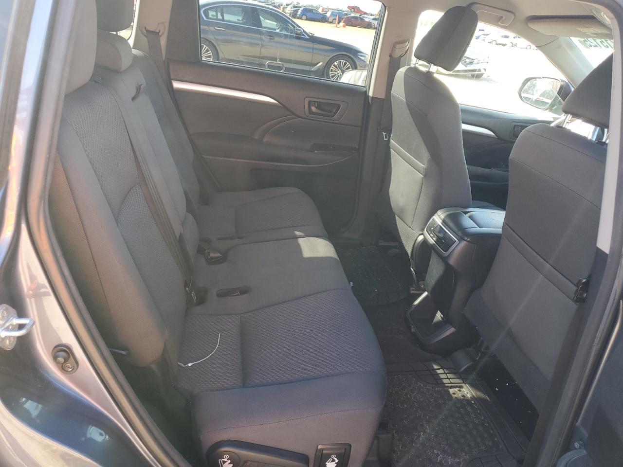 2018 Toyota Highlander VIN 5TDZZRFH5JS237337 Copart auction photo, front end / minor dent/scratches damage thumbnail 11