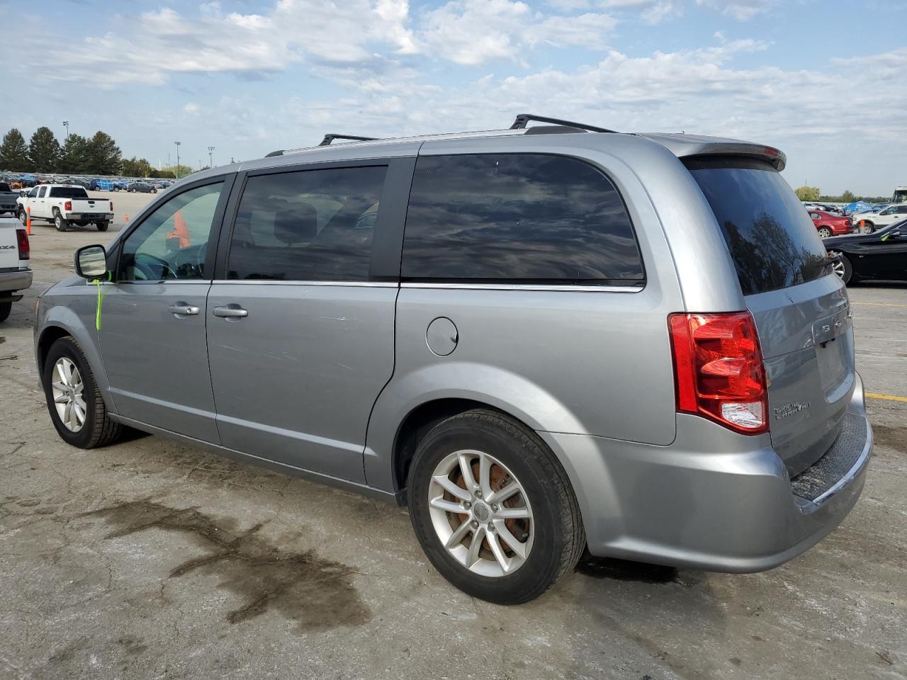 2019 Dodge Caravan VIN 2C4RDGCG0KR735857 Copart auction photo, vandalism damage thumbnail 2